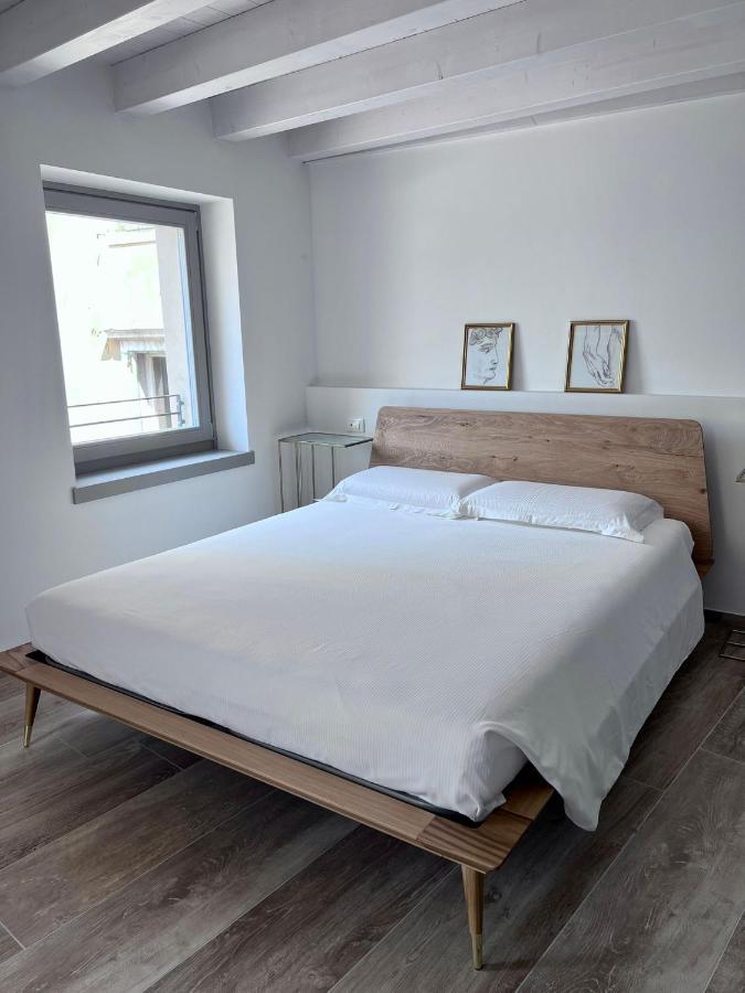 Absentia 1763 Garda Boutique Home - Lake Front Brenzone sul Garda Dış mekan fotoğraf