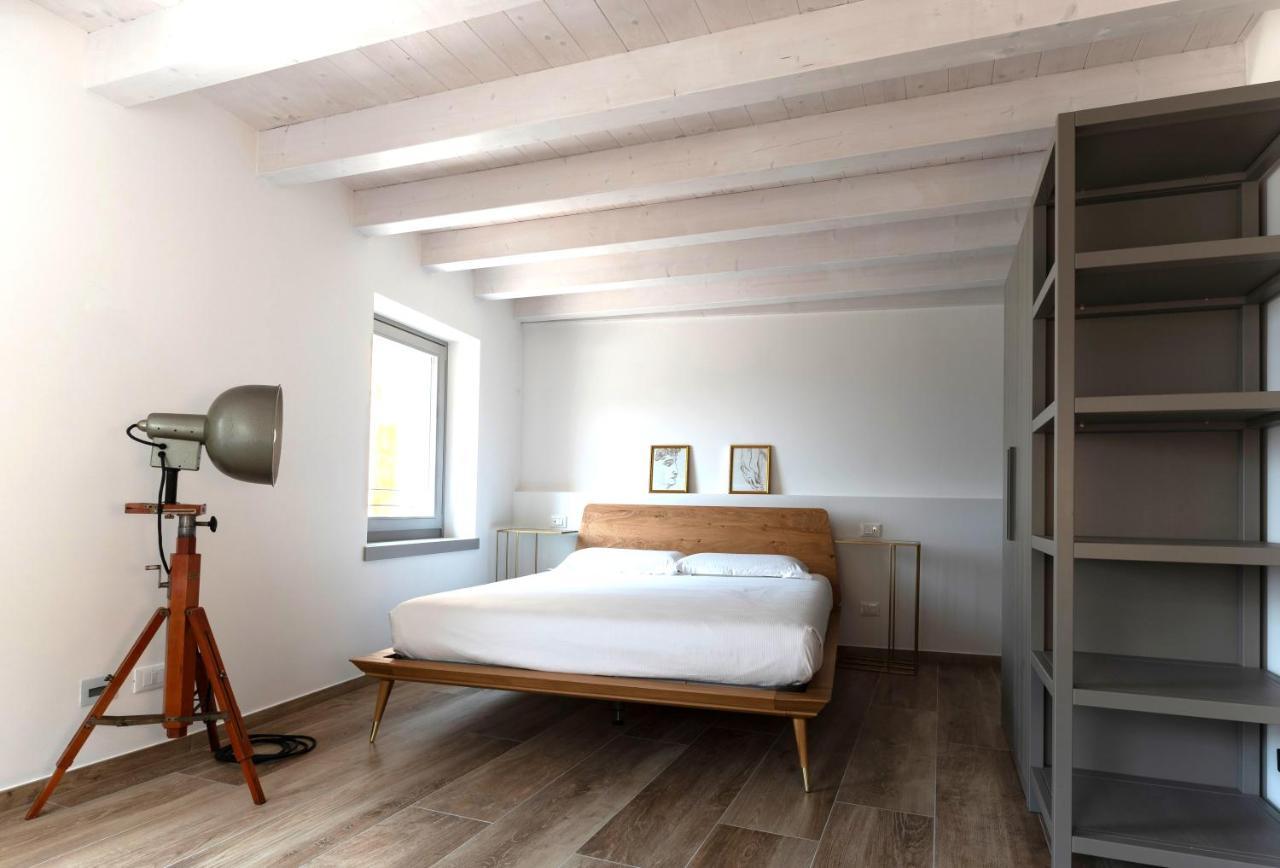 Absentia 1763 Garda Boutique Home - Lake Front Brenzone sul Garda Dış mekan fotoğraf