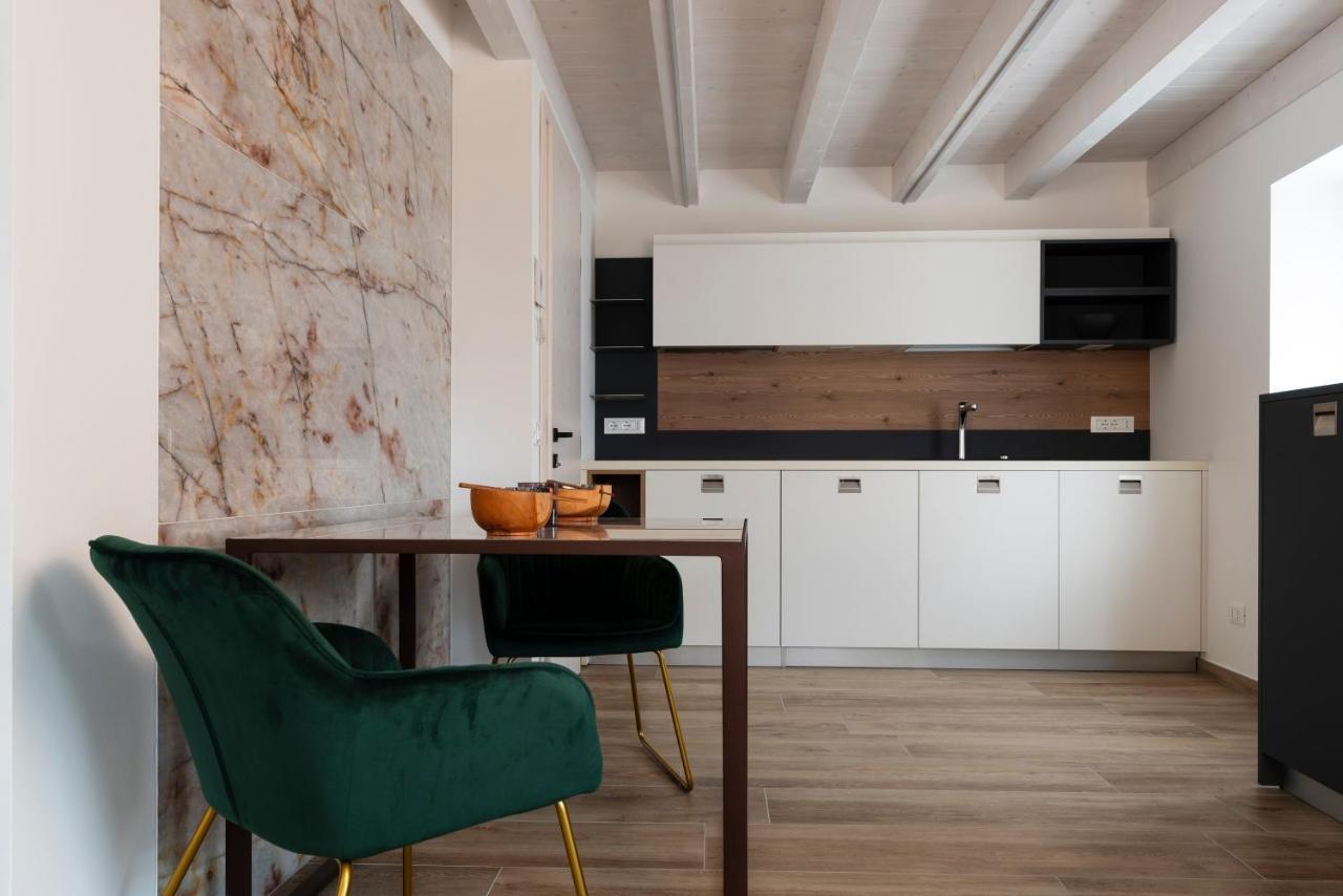 Absentia 1763 Garda Boutique Home - Lake Front Brenzone sul Garda Dış mekan fotoğraf