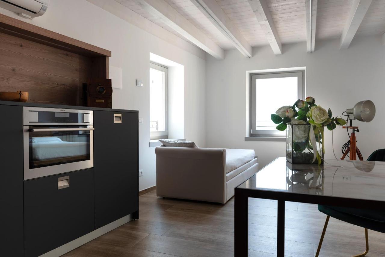 Absentia 1763 Garda Boutique Home - Lake Front Brenzone sul Garda Dış mekan fotoğraf