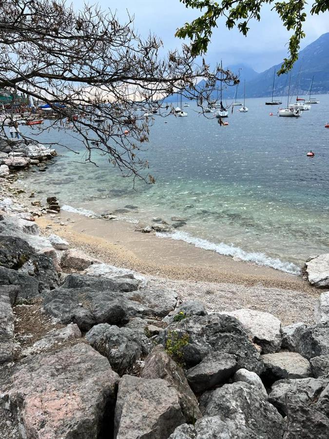 Absentia 1763 Garda Boutique Home - Lake Front Brenzone sul Garda Dış mekan fotoğraf