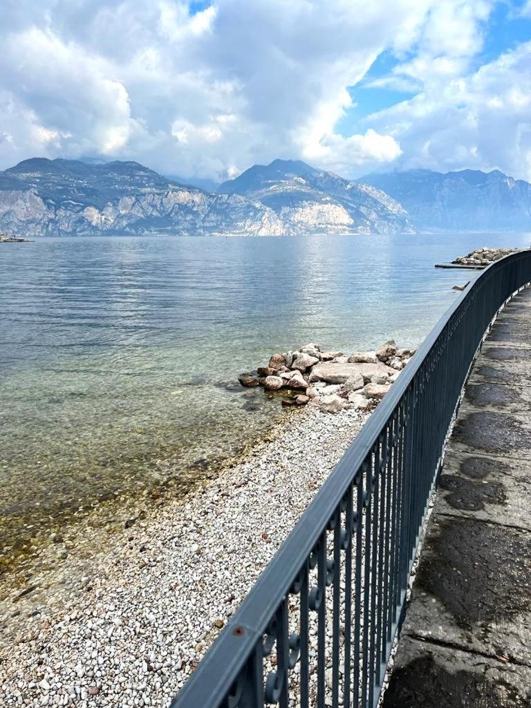 Absentia 1763 Garda Boutique Home - Lake Front Brenzone sul Garda Dış mekan fotoğraf