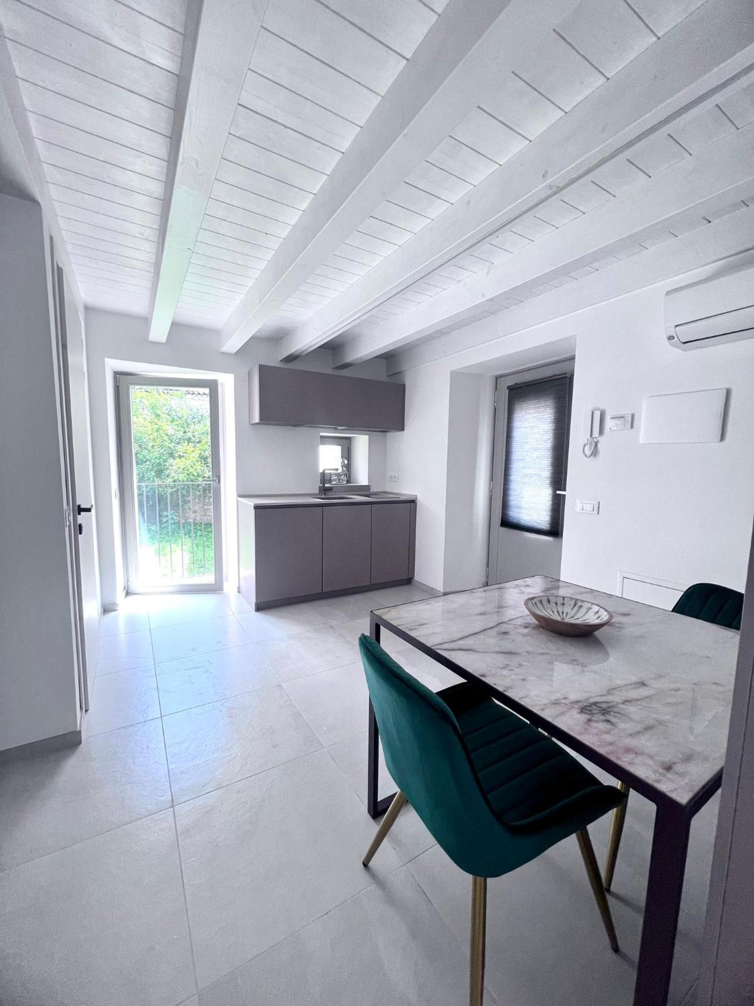 Absentia 1763 Garda Boutique Home - Lake Front Brenzone sul Garda Oda fotoğraf