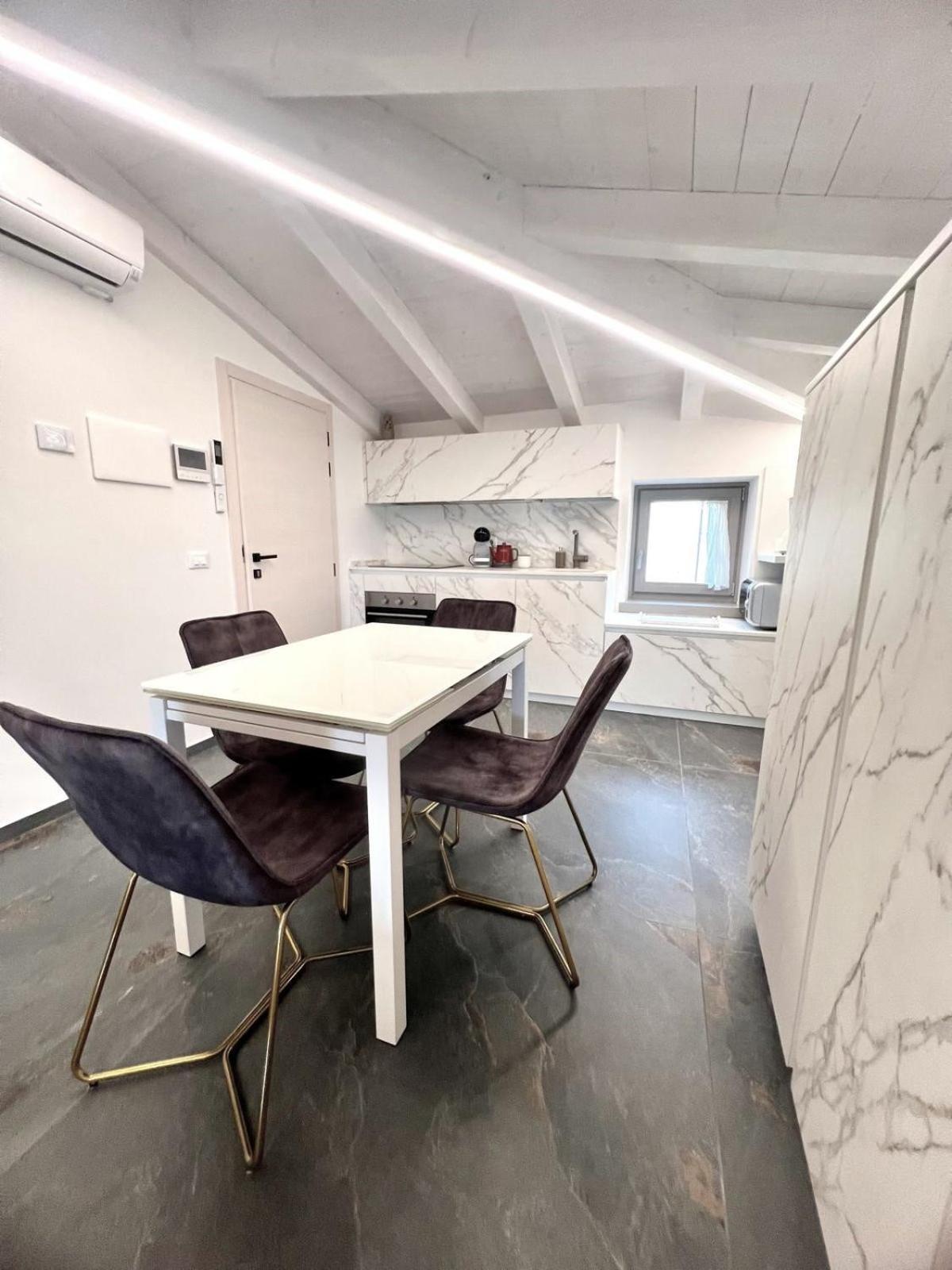 Absentia 1763 Garda Boutique Home - Lake Front Brenzone sul Garda Dış mekan fotoğraf
